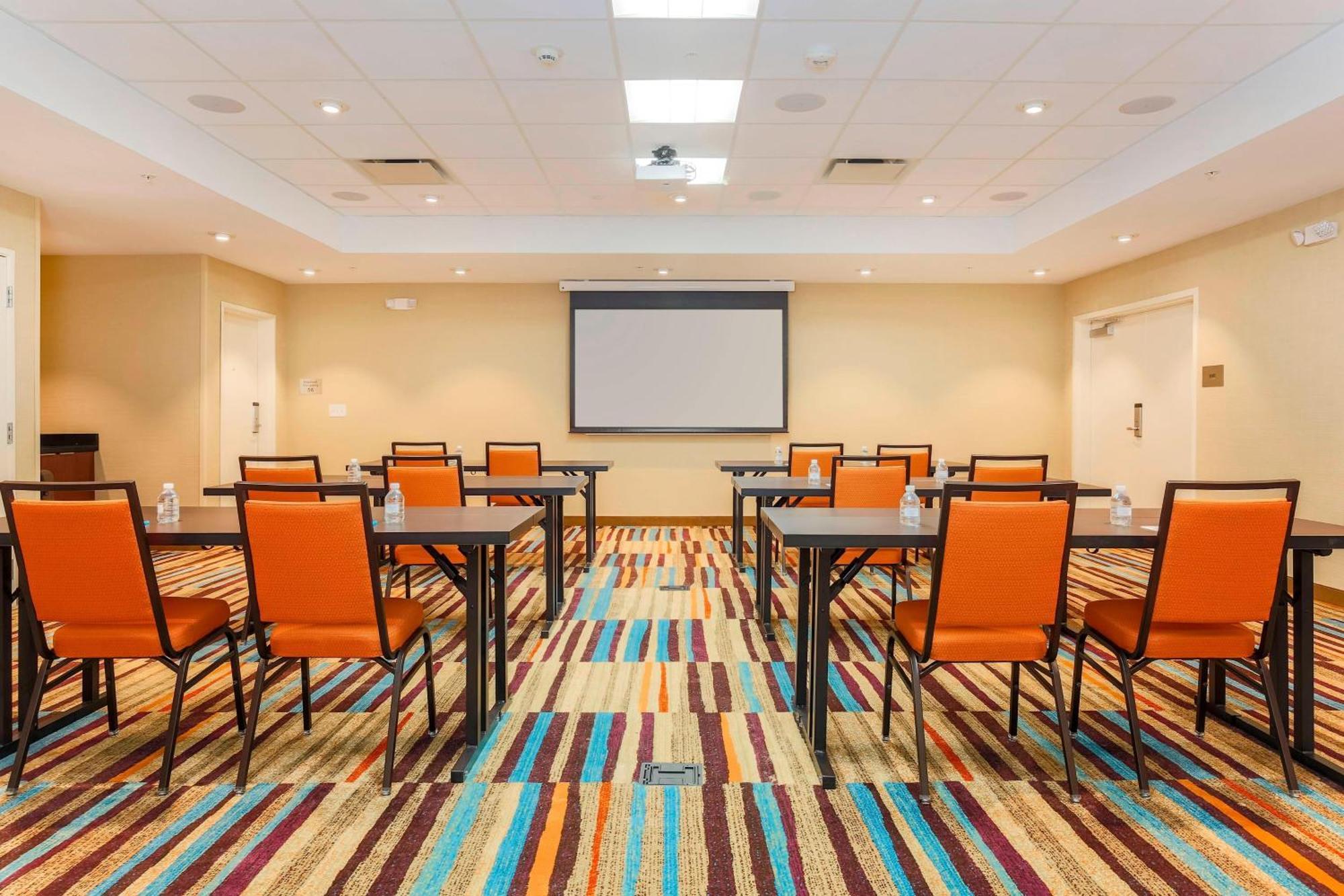 Fairfield Inn & Suites By Marriott Decatur At Decatur Conference Center Экстерьер фото